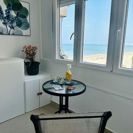 Apartamento A Pie De Playa. Cadiz Luaran gambar