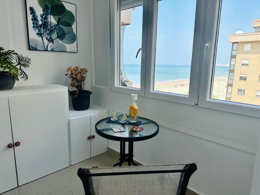Apartamento A Pie De Playa. Cadiz Luaran gambar